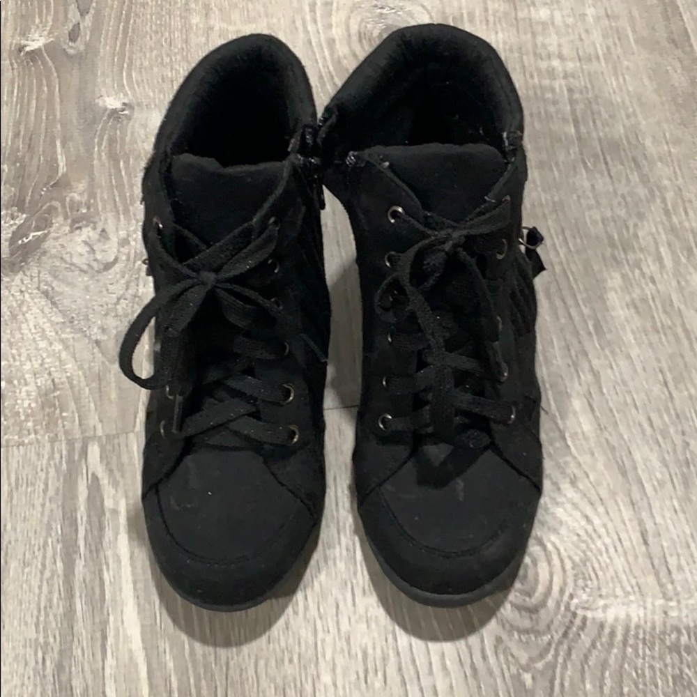 JUSTICE boots size 3 (youth)